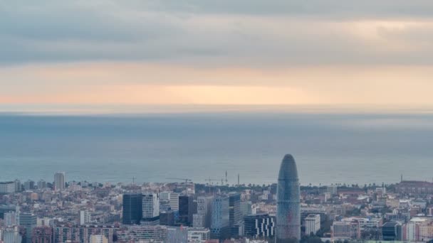 Panoráma a timelapse Barcelona, Spanyolország, nézve a Kármel bunkerek — Stock videók