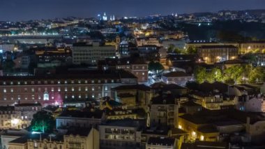 Sonbahar gece timelapse, Portekiz, ışıklı bina ile şehir merkezinin Lizbon hava panorama görünüm