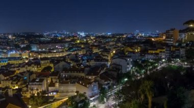 Sonbahar gece timelapse, Portekiz, ışıklı bina ile şehir merkezinin Lizbon hava panorama görünüm