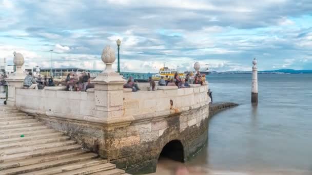 The Cais das Colunas is located in Pra a do Com rcio Commerce Square timelapse. Lisbon, Portugal. — Stockvideo