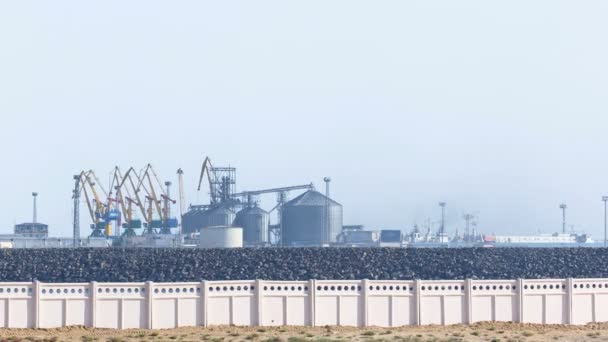 Pohled do timelapse přístavu ve městě Aktau Kazachstán — Stock video