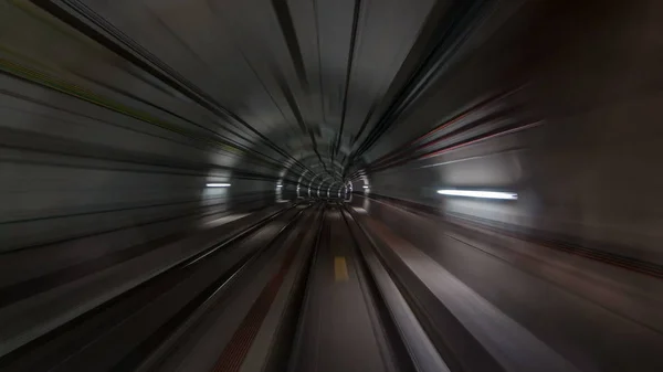 Velocità Veloce Movimento Nel Tunnel Della Metropolitana Con Tracce Luminose — Foto Stock