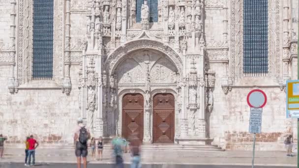 Mosteiro dos Jeronimos timelapse, son derece süslü eski manastır girişine — Stok video