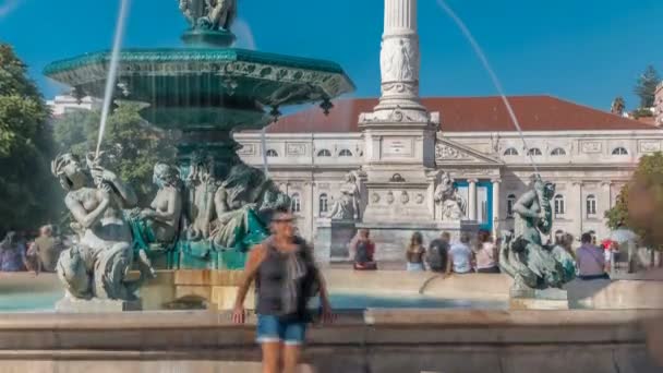 Fontein in het Rossio plein of Pedro Iv-plein timelapse — Stockvideo