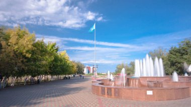 Çeşme Park Aktobe şehri timelapse hyperlapse Kazakistan Cumhuriyeti ilk başkanı almıştır. Batı Kazakistan.