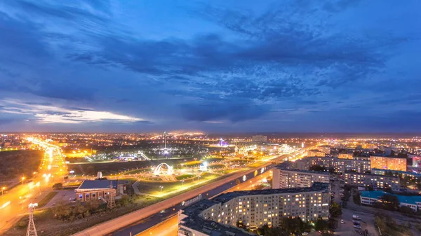 Парк Имени Первого Президента Республики Казахстан Городе Актобе День Ночь — стоковое фото