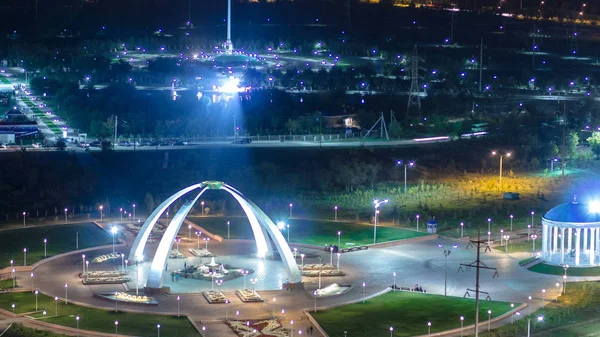 公園はアクトベ市夜のタイムラプスでカザフスタン共和国の初代大統領にちなんでいます 上から空中の平面図です 西カザフスタン — ストック写真