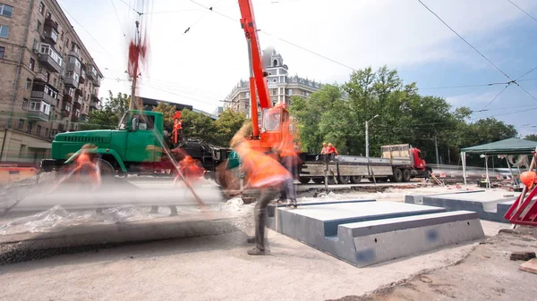 Installation Plaques Béton Par Grue Sur Chantier Construction Routière Timelapse — Photo