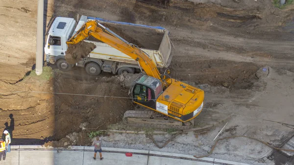 Industrial Truck Loader Excavator Moving Ground Loading Dumper Truck Timelapse — Stock Photo, Image