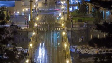 Cechuv köprü gece görünümünden Letenske Bahçe timelapse.
