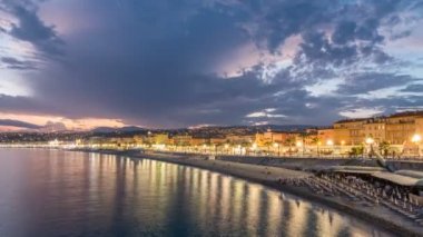 Waterfront güzel şehir ve Akdeniz deniz gün gece timelapse için