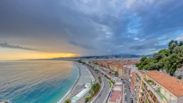 Solnedgång över Nice centrum och Medelhavet antenn timelapse — Stockvideo