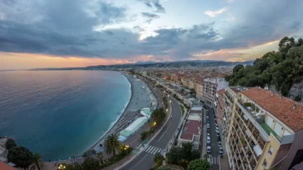 Panorama över Nice centrum och Medelhavet antenn dag till natt timelapse — Stockvideo