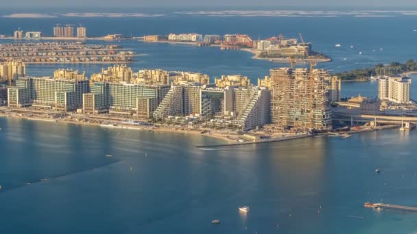 Letecký pohled na ostrov Palm Jumeirah timelapse. — Stock video