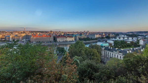 Večerní Slunce Panorama Prahy Řeka Vltava Pražské Mosty Timelapse Teplé — Stock fotografie