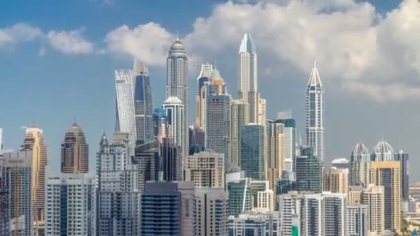 Dubai Marina rascacielos vista aérea superior con nubes de JLT en Dubai timelapse, Emiratos Árabes Unidos . — Vídeos de Stock