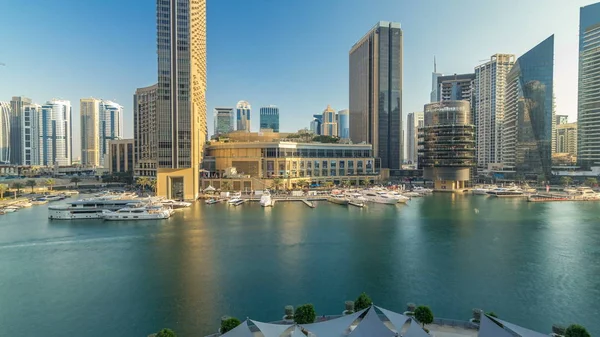 Luchtfoto Toegangscode Van Dubai Marina Met Shoping Mall Restaurants Torens — Stockfoto