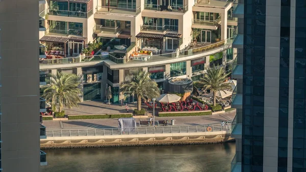 Luxus Dubai Marina Csatorna Sétány Pálmafák Szórakozóhely Biztosítja Ideális Timelapse — Stock Fotó