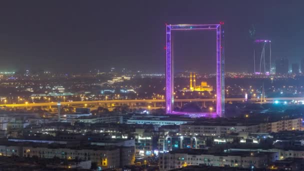 Dubai Frame com mesquita Zabeel Masjid iluminado à noite timelapse . — Vídeo de Stock