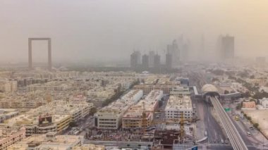 Kum fırtınası timelapse sırasında Dubai cityscape