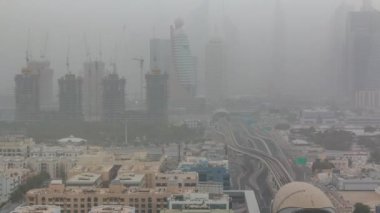Kum fırtınası timelapse sırasında Dubai cityscape