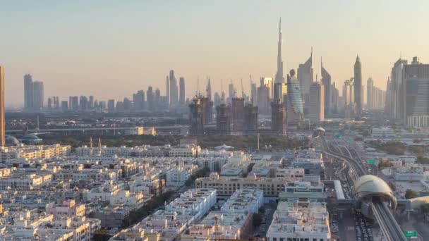 Dubai Skyline naplemente után, gyönyörű városközpont fények és Sheikh Zayed közúti forgalom TimeLapse, Dubai, Egyesült Arab Emírségek — Stock videók