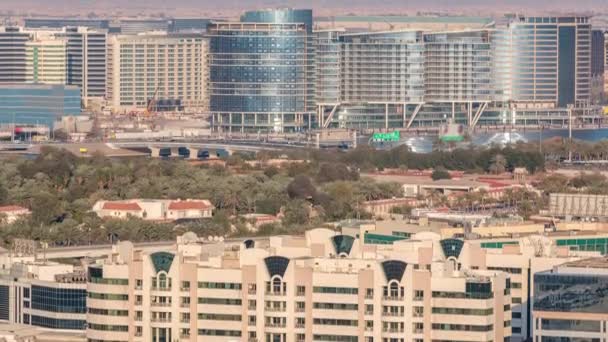 Вид с воздуха на окрестности Дейра с типичными зданиями, Дубай, Объединенные Арабские Эмираты — стоковое видео