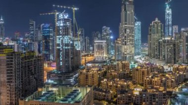 Modern mimarisi gece timelapse ile Dubai şehir ve Business bay güzel silueti.