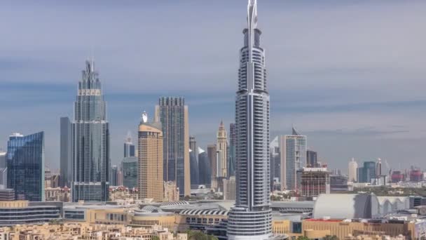 Luchtfoto ochtend Cityscape met architectuur van Dubai Downtown timelapse, Verenigde Arabische Emiraten. — Stockvideo