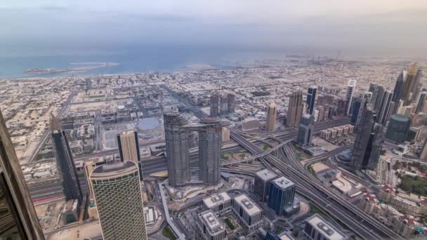 Downtown of Dubai na timelapse da manhã após o nascer do sol. Vista aérea com torres e arranha-céus — Vídeo de Stock