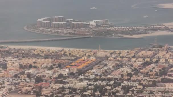 Widok z lotu ptaka na Dubajską wyspę Daria Island, Dubaj, Zjednoczone Emiraty Arabskie — Wideo stockowe