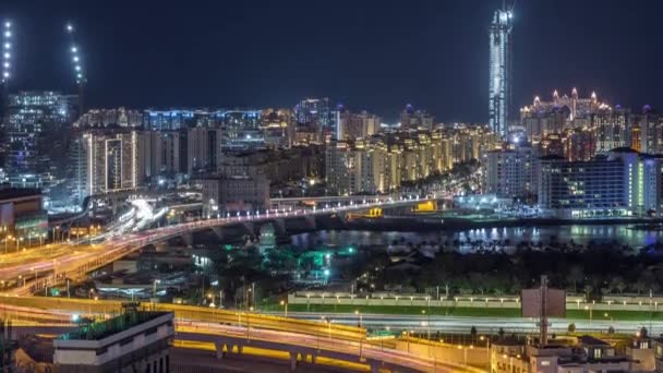 Palm Jumeirah Karayolu köprü hava gece timelapse. Dubai, Birleşik Arap Emirlikleri — Stok video