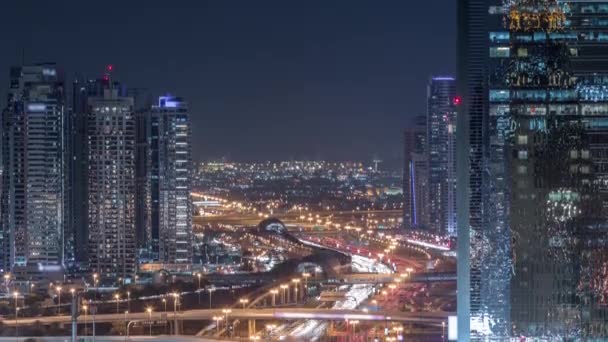 Dubai Marina en JLT antenne Night timelapse top uitzicht op wolkenkrabbers in Dubai, VAE. — Stockvideo