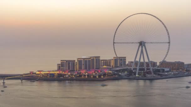 Bluewaters Island en Dubai día aéreo a la noche timelapse después de la puesta del sol . — Vídeos de Stock