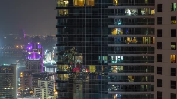 Moderne wolkenkrabbers in Jumeirah Beach Residence in Dubai, Jbr Aerial Night timelapse — Stockvideo