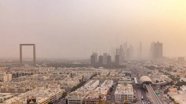 A paisagem urbana de Dubai durante a tempestade de areia timelapse — Fotografia de Stock