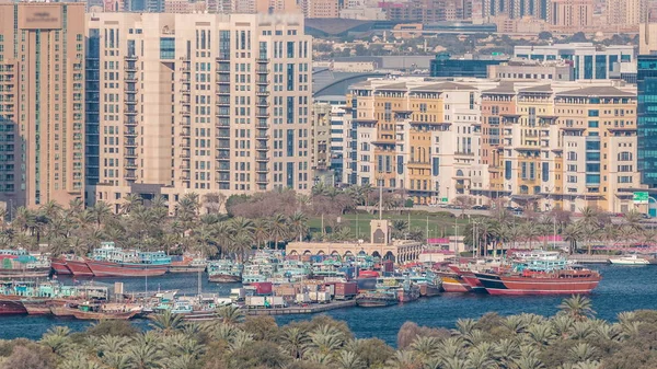 Vista aérea del barrio Deira con edificios típicos timelapse, Dubai, Emiratos Árabes Unidos — Foto de Stock