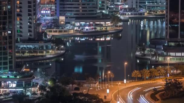 Jumeirah Lake Towers barrio residencial timelapse noche aérea cerca de Dubai Marina — Vídeos de Stock