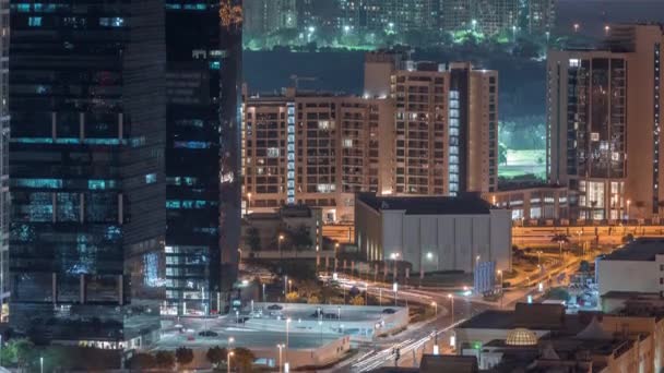 주메이라 레이크 타워 주거 지역 공중 야간 시간 경과 근처 두바이 마리나 — 비디오