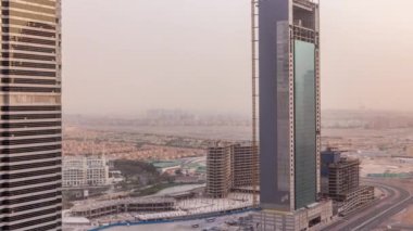 Dubai'de Jumeirah göl kuleleri ilçe timelapse konut daire ve ofisler