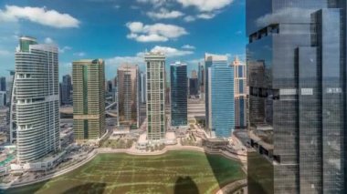 Dubai'de Jumeirah göl kuleleri ilçe timelapse konut daire ve ofisler