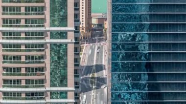 Dubai'de Jumeirah göl kuleleri ilçe timelapse konut ve ofis binaları