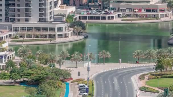 Edificios residenciales y de oficinas en Jumeirah lago torres distrito timelapse en Dubai — Vídeos de Stock