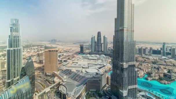 Paniramic skyline view of Dubai downtown with mall, fountains and Burj Khalifa aerial timelapse — Stock Video