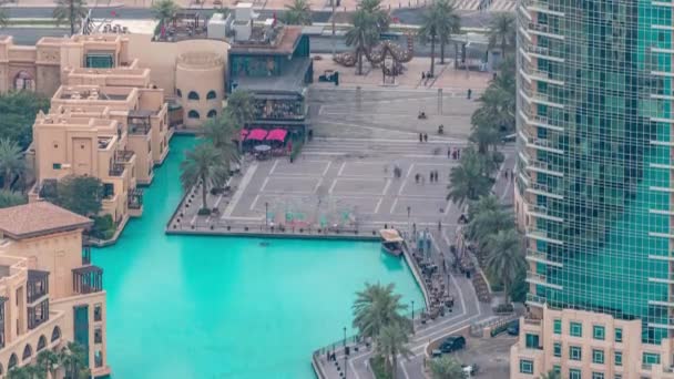 Dubai Downtown med fontäner område nära Mall och Souk Timelapse. — Stockvideo