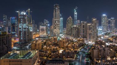 Modern mimarisi gece timelapse ile Dubai şehir ve Business bay güzel silueti.