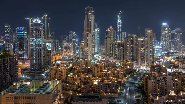 Gyönyörű Skyline Dubai belváros és a Business Bay modern építészet éjszakai TimeLapse. — Stock Fotó
