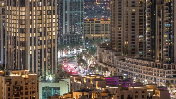Cronograma da noite de trânsito cruzado em Mohammed Bin Rashid Boulevard — Fotografia de Stock