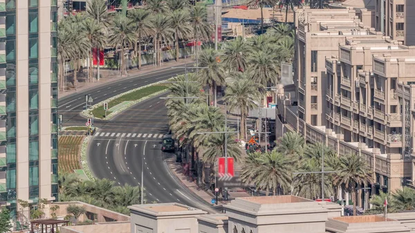 Intersection traffic timelapse on Mohammed Bin Rashid Boulevard — Stock Photo, Image