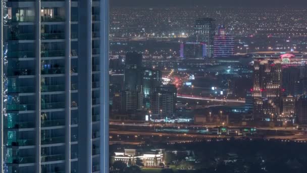 Pemandangan udara dari lingkungan Zabeel dan Dubai sungai dengan khas tua dan modern bangunan malam timelapse . — Stok Video